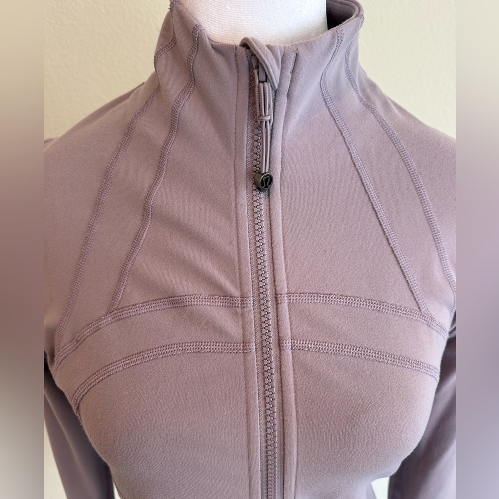 Lululemon Jacket - Picture 8 of 9